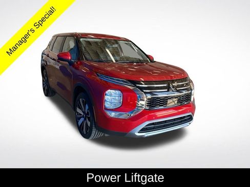 Used 2025 Mitsubishi Outlander SE AWD/4WD image 16