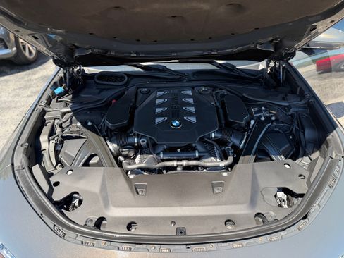 Used 2023 BMW 760i xDrive w/ Executive Package AWD/4WD image 44