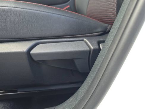 Used 2025 Nissan Kicks SR FWD image 18