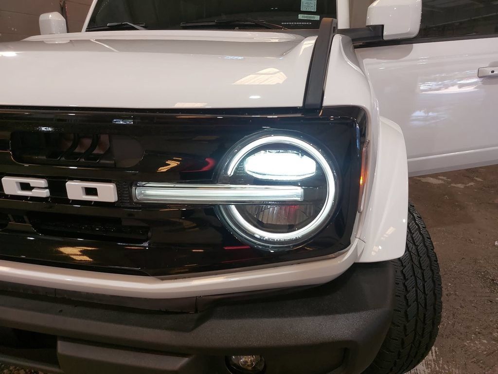 Used 2024 Ford Bronco Outer Banks AWD/4WD image 31