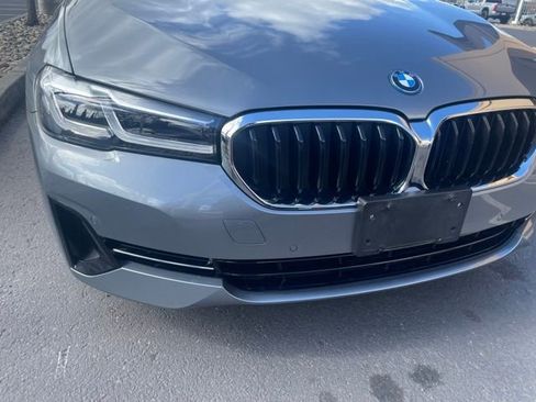 Used 2023 BMW 530e w/ Executive Package image 18