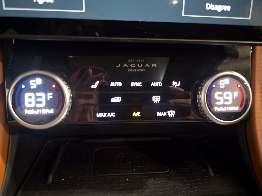 Certified 2025 Jaguar F-PACE R-Dynamic S AWD/4WD image 30