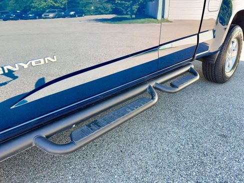 Used 2020 GMC Canyon W/T w/ Convenience Package RWD image 21