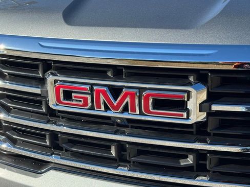 New 2026 GMC Acadia Elevation image 6