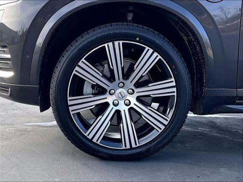 Used 2023 Volvo XC90 T8 Plus w/ Protection Package Premier image 12