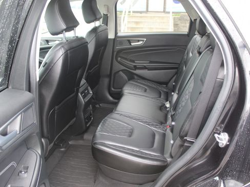 Used 2023 Ford Edge Titanium w/ Class II Trailer Tow Package AWD/4WD image 21