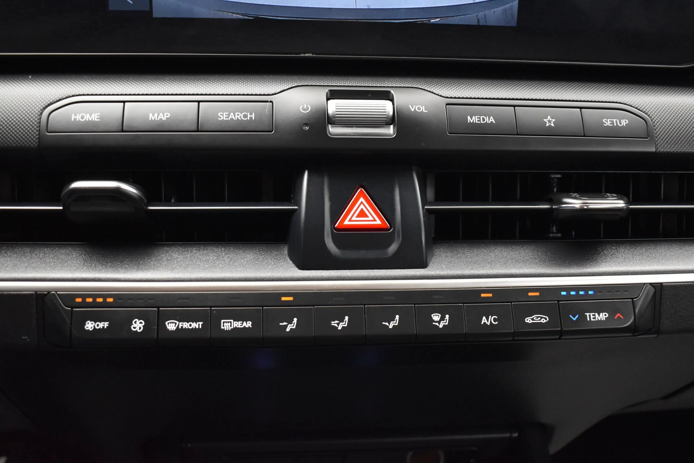 Used 2025 Kia K4 FWD image 32