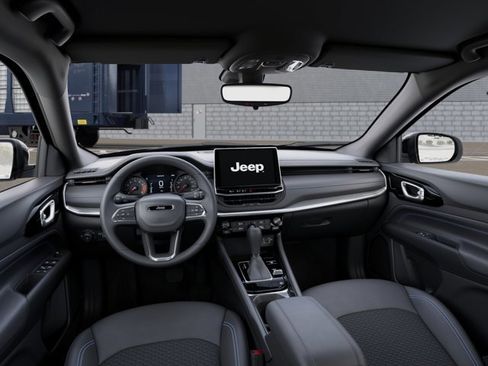 New 2026 Jeep Compass Latitude image 14