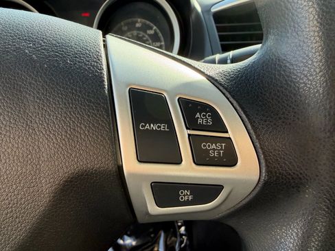 Used 2014 Mitsubishi Lancer ES image 40