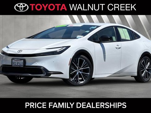 Certified 2023 Toyota Prius XLE FWD image 1