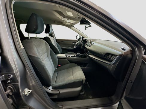 Used 2023 Nissan Rogue SV AWD/4WD image 31