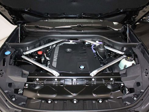 Used 2026 BMW X5 sDrive40i image 23