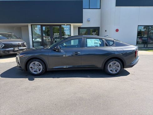 New 2026 Kia K4 FWD image 2