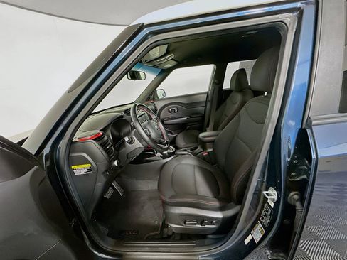 Used 2018 Kia Soul + image 13