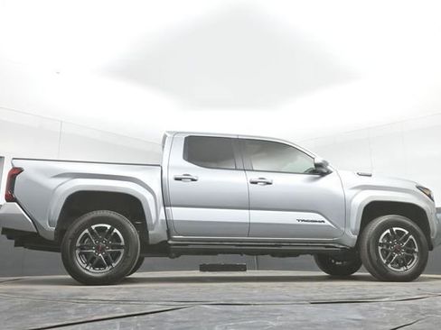 Used 2025 Toyota Tacoma TRD Sport w/ TRD Sport Upgrade Package AWD/4WD image 48
