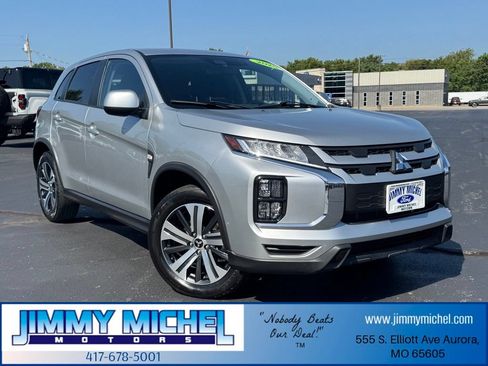 Used 2025 Mitsubishi Outlander Sport SE AWD/4WD image 1