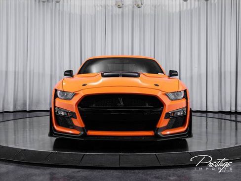 Used 2020 Ford Mustang Shelby GT500 w/ Carbon Fiber Track Pack RWD image 3