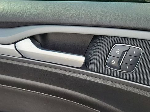 Used 2016 Ford Fusion Titanium FWD image 16