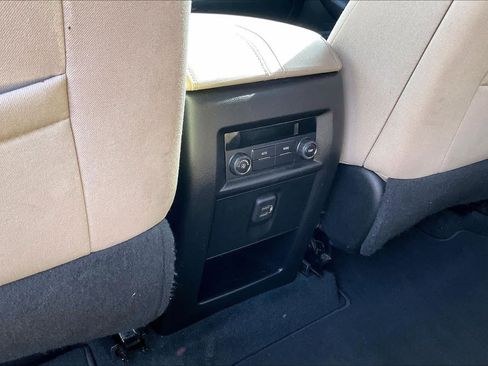 Certified 2023 Chevrolet Traverse LS image 33