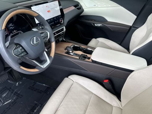 Certified 2025 Lexus RX 350 AWD w/ Convenience Package image 11