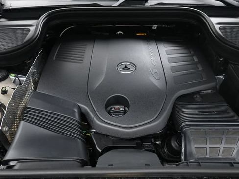 Used 2026 Mercedes-Benz GLS 450 4MATIC image 32