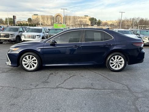 Used 2022 Toyota Camry LE image 11