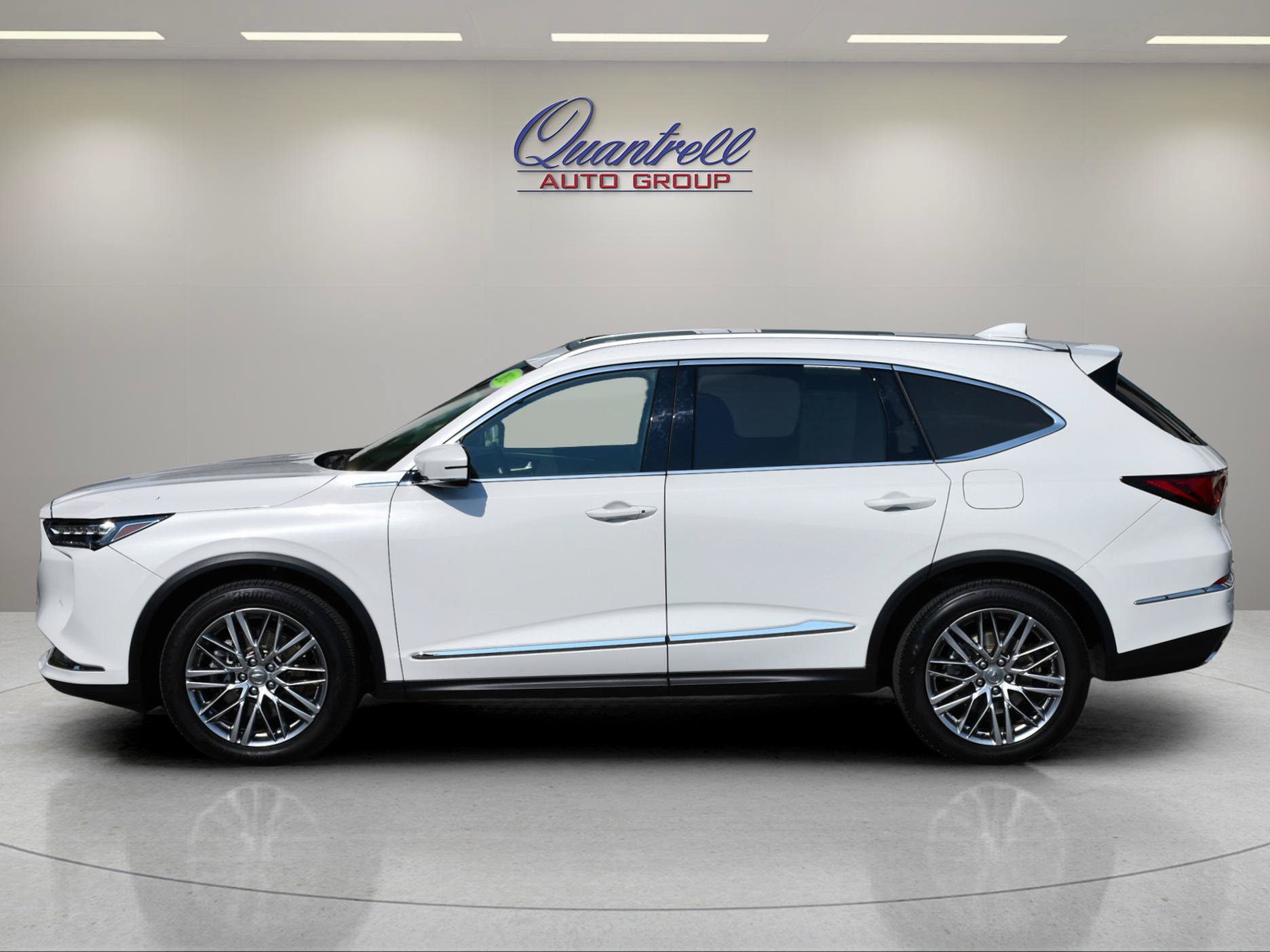Used 2024 Acura MDX w/ Advance Package AWD/4WD image 7