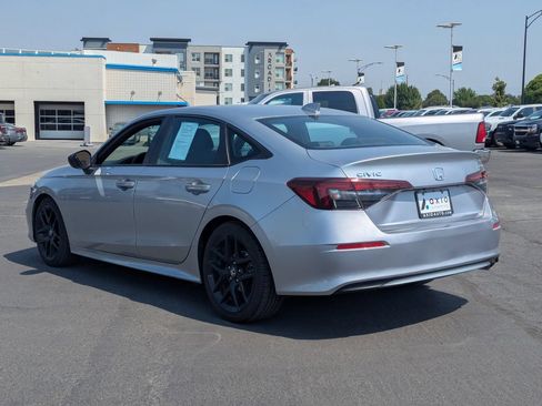 Used 2025 Honda Civic Sport image 7