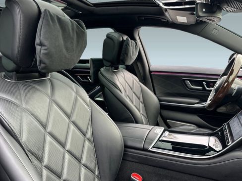 Used 2024 Mercedes-Benz Maybach S 580 4MATIC image 33
