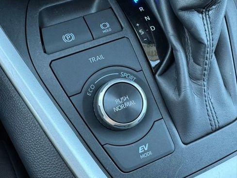 Certified 2025 Toyota RAV4 XLE image 15