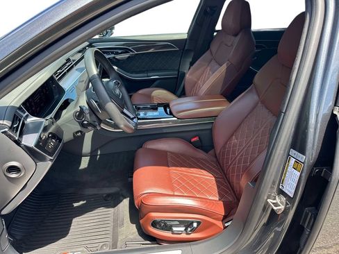 Used 2024 Audi S8 w/ S8 Comfort Plus Package AWD/4WD image 6