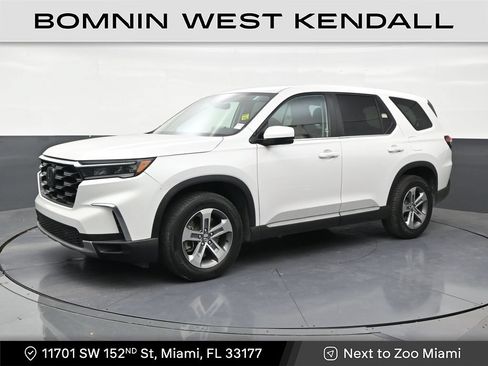 Used 2025 Honda Pilot EX-L image 1