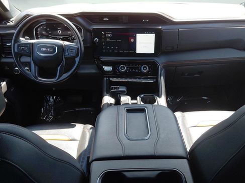 Used 2022 GMC Sierra 1500 AT4 w/ AT4 Premium Package AWD/4WD image 42