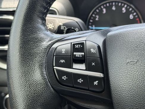 Used 2020 Ford Explorer XLT w/ Equipment Group 202A RWD image 13
