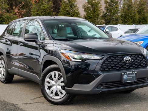 Used 2023 Toyota Corolla Cross L image 1