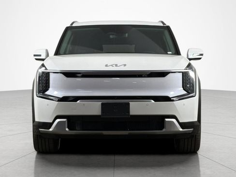 Used 2024 Kia EV9 Land AWD/4WD image 8