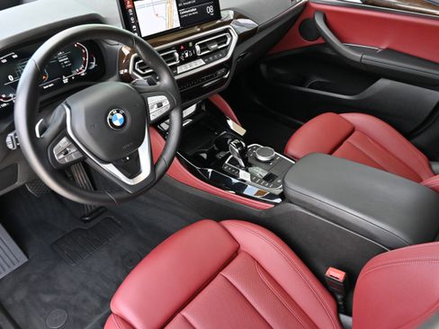 Certified 2025 BMW X4 xDrive30i AWD/4WD image 13