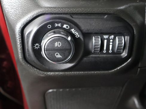 Used 2022 Jeep Gladiator Sport image 31