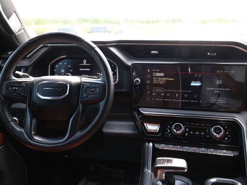Used 2023 GMC Sierra 1500 Denali Ultimate AWD/4WD image 24