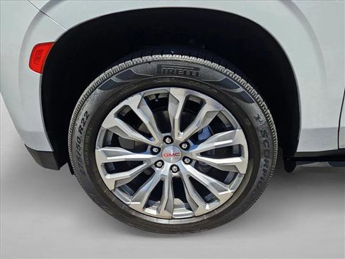 Used 2021 GMC Yukon Denali w/ Denali Premium Package AWD/4WD image 26