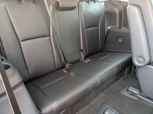 Used 2026 Toyota Highlander XLE AWD/4WD image 19