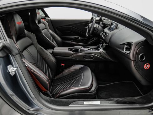 Used 2023 Aston Martin V12 Vantage RWD image 56