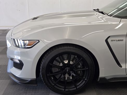Certified 2017 Ford Mustang Shelby GT350 RWD image 9