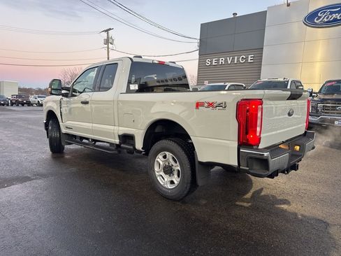New 2026 Ford F350 XLT w/ FX4 Off-Road Package image 8