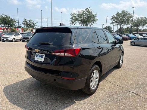 Used 2024 Chevrolet Equinox LS FWD image 5