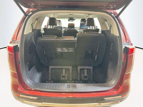 Used 2023 Kia Carnival SX FWD image 21