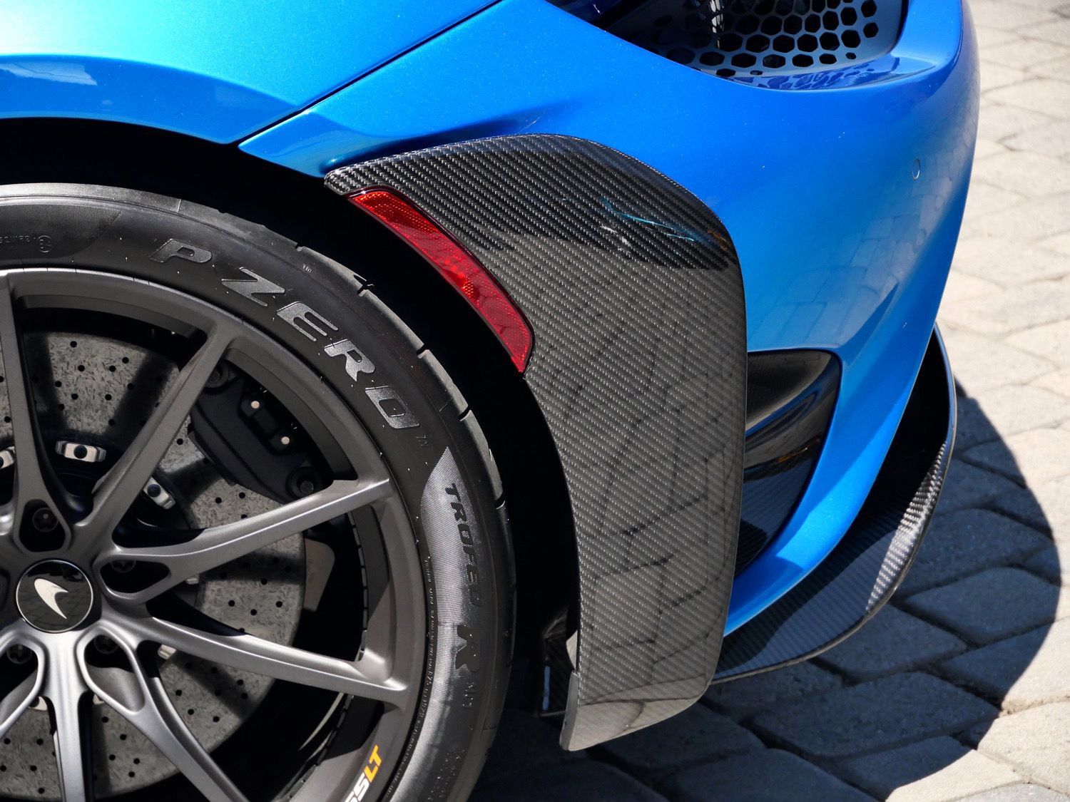Used 2022 McLaren 765LT RWD image 27