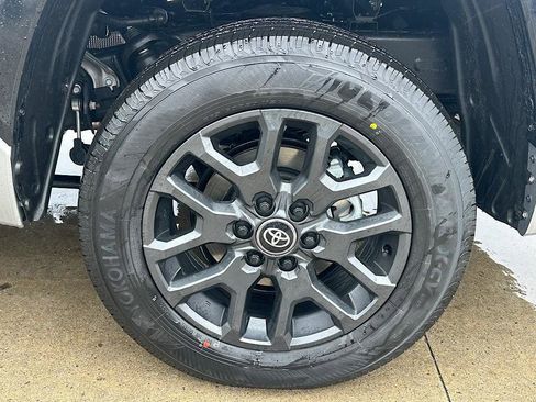 New 2026 Toyota Tundra Platinum image 17
