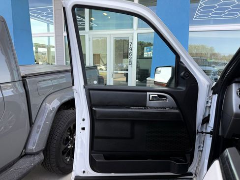 Used 2017 Ford Expedition EL Limited image 21