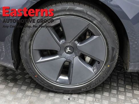 Used 2023 Tesla Model 3 Standard Range image 29